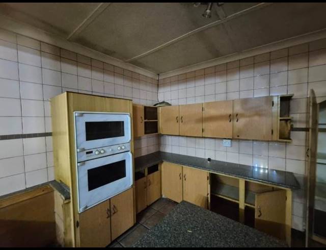 4 BEDROOM HOUSE FOR SALE IN PRIMROSE